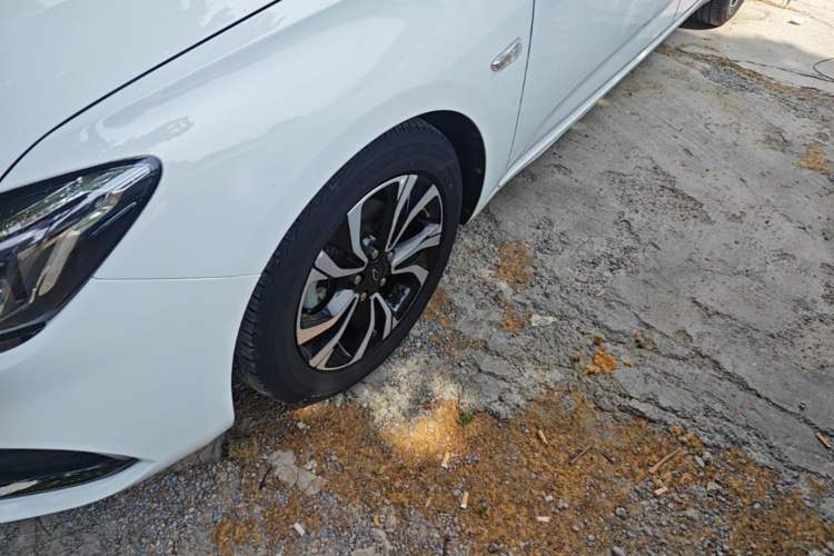 Used Chevrolet Monza 2020 Light Hybrid RS 330T Automatic Comfort Edition Left Front Wheel Hub
