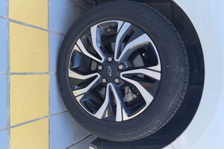 Used Chevrolet Monza 2020 Light Hybrid RS 330T Automatic Comfort Edition Left Front Wheel Hub