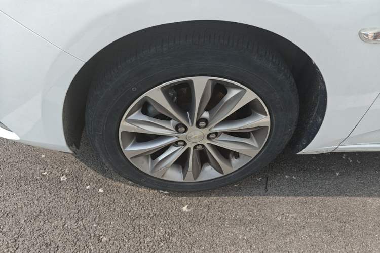 Used Chevrolet Monza 2020 320 Automatic Enjoyment Edition Left Front Wheel Hub