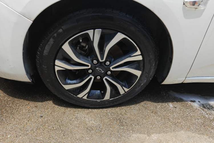 Used Chevrolet Monza 2020 Light Hybrid RS 330T Automatic Comfort Edition Left Front Wheel Hub