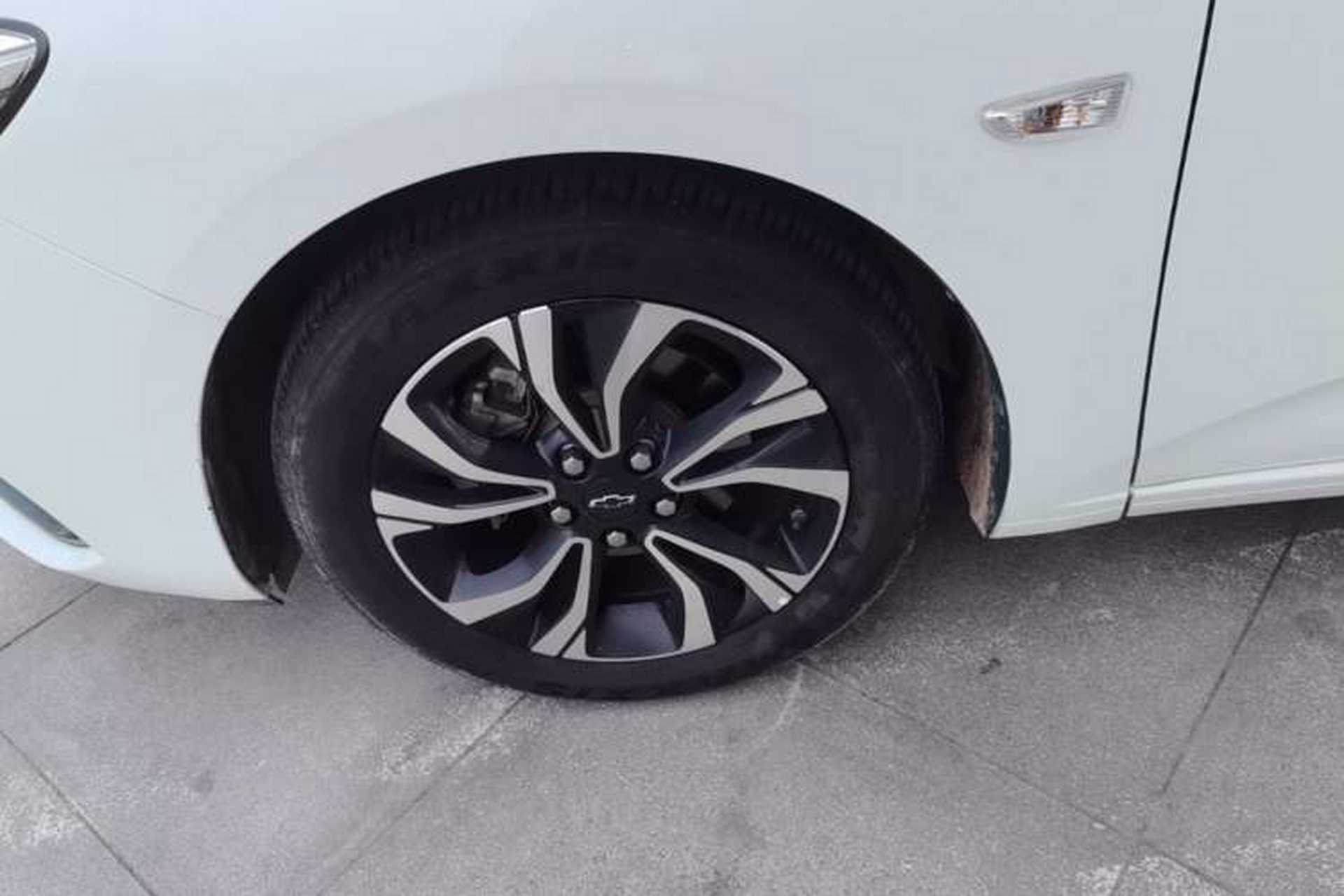 Used Chevrolet Monza 2020 Light Hybrid RS 330T Automatic Comfort Edition Left Front Wheel Hub
