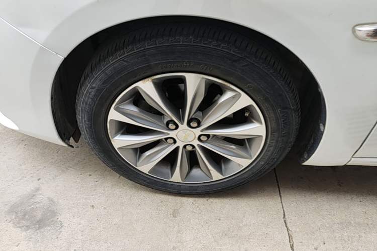 Used Chevrolet Monza 2020 320 Automatic Enjoyment Edition Left Front Wheel Hub