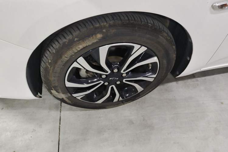 Used Chevrolet Monza 2020 Light Hybrid RS 330T Automatic Comfort Edition Left Front Wheel Hub