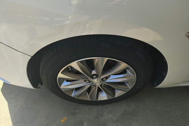 Used Chevrolet Monza 2020 320 Automatic Enjoyment Edition Left Front Wheel Hub