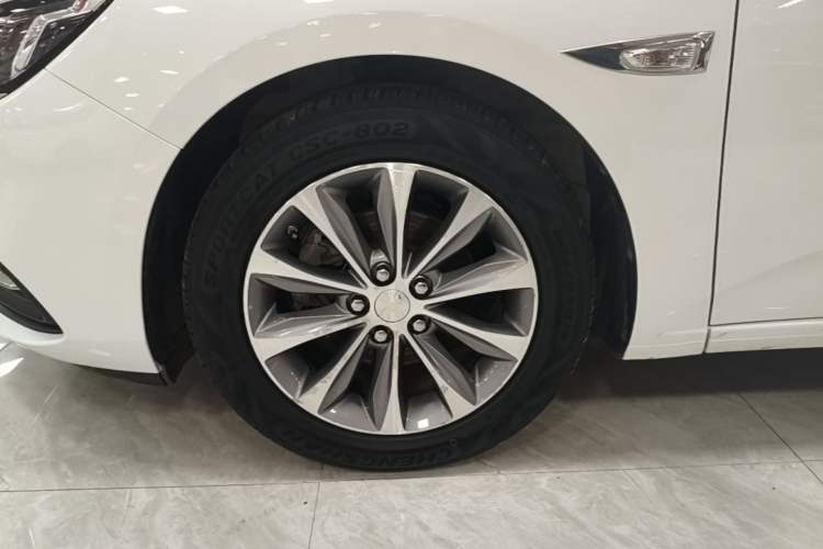 Used Chevrolet Monza 2020 320 Automatic Enjoyment Edition Left Front Wheel Hub