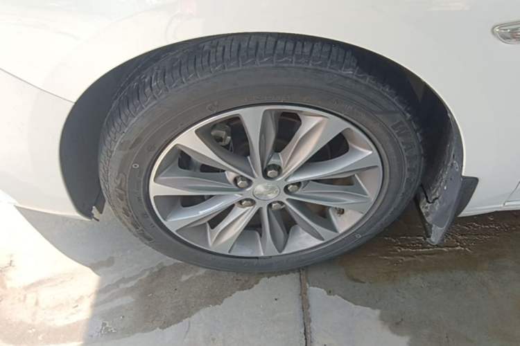Used Chevrolet Monza 2020 320 Automatic Enjoyment Edition Left Front Wheel Hub