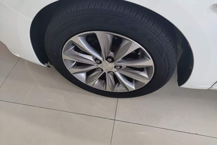 Used Chevrolet Monza 2020 320 Automatic Enjoyment Edition Left Front Wheel Hub