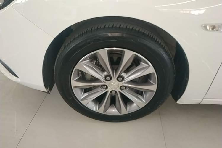 Used Chevrolet Monza 2020 320 Automatic Enjoyment Edition Left Front Wheel Hub