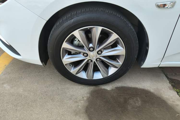 Used Chevrolet Monza 2020 320 Automatic Enjoyment Edition Left Front Wheel Hub