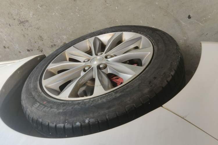 Used Chevrolet Monza 2020 320 Automatic Enjoyment Edition Left Front Wheel Hub