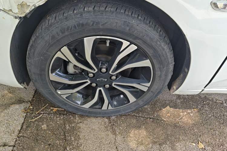 Used Chevrolet Monza 2020 Light Hybrid RS 330T Automatic Comfort Edition Left Front Wheel Hub