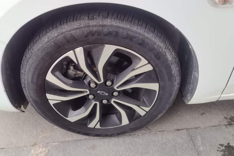 Used Chevrolet Monza 2020 Light Hybrid RS 330T Automatic Comfort Edition Left Front Wheel Hub