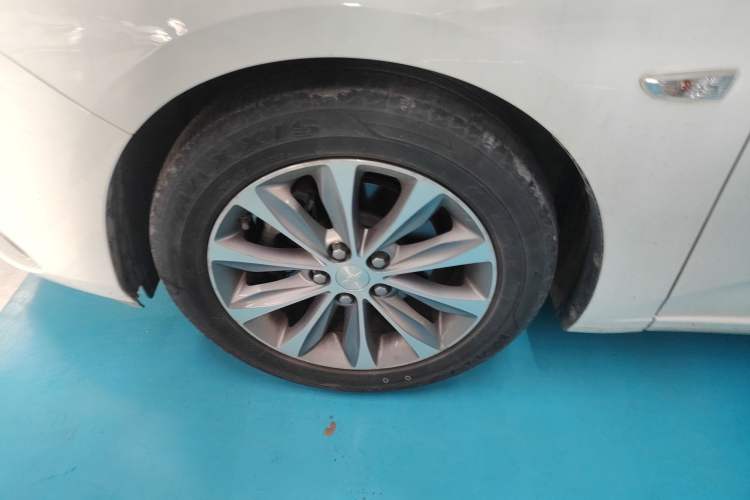 Used Chevrolet Monza 2020 320 Automatic Enjoyment Edition Left Front Wheel Hub