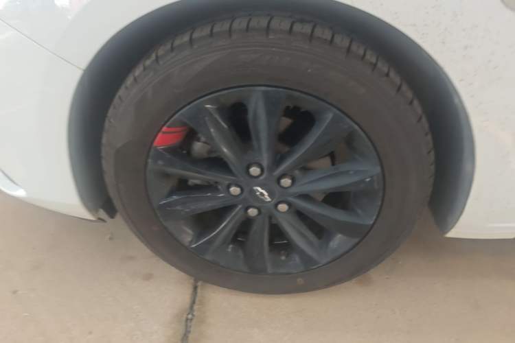 Used Chevrolet Monza 2020 Light Hybrid Redline 320T Dual-Clutch Joyful Edition Left Front Wheel Hub