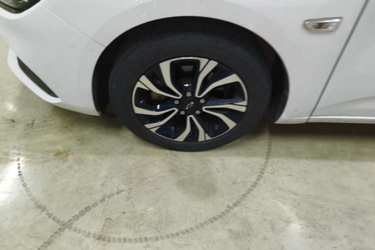 Used Chevrolet Monza 2020 Light Hybrid RS 330T Automatic Comfort Edition Left Front Wheel Hub