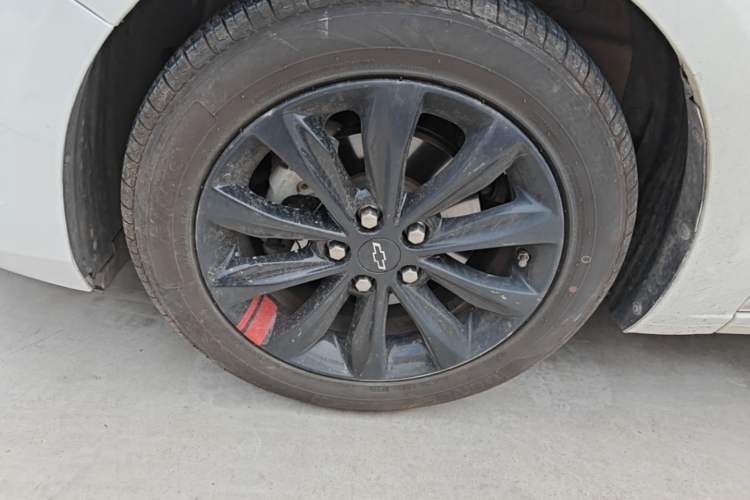 Used Chevrolet Monza 2020 Light Hybrid Redline 320T Dual-Clutch Joyful Edition Left Front Wheel Hub