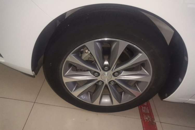 Used Chevrolet Monza 2020 320 Automatic Enjoyment Edition Left Front Wheel Hub