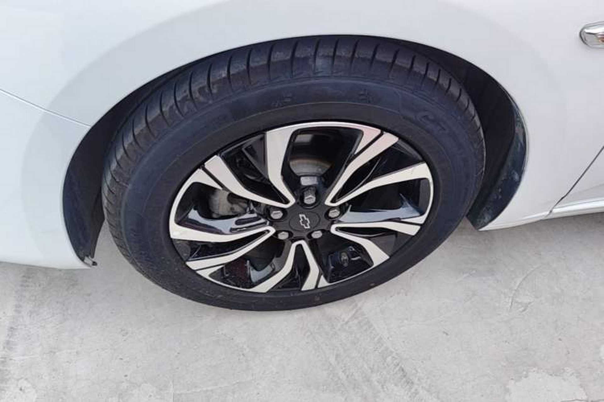 Used Chevrolet Monza 2020 Light Hybrid RS 330T Automatic Comfort Edition Left Front Wheel Hub