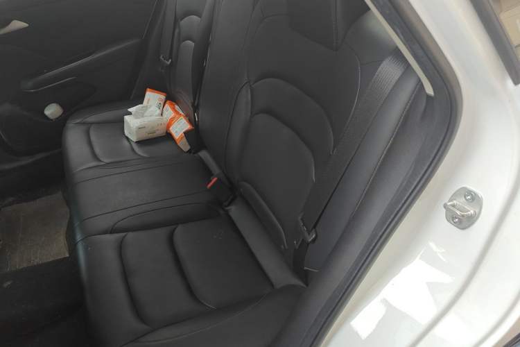 Used Chevrolet Monza 2020 Light Hybrid Redline 320T Dual-Clutch Thrilling Edition Left Rear Seat