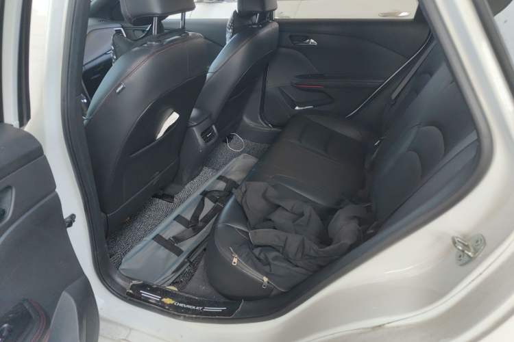 Used Chevrolet Monza 2020 Light Hybrid RS 330T Automatic Comfort Edition Left Rear Seat