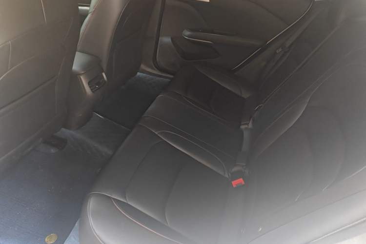 Used Chevrolet Monza 2020 Light Hybrid Redline 320T Dual-Clutch Joyful Edition Left Rear Seat
