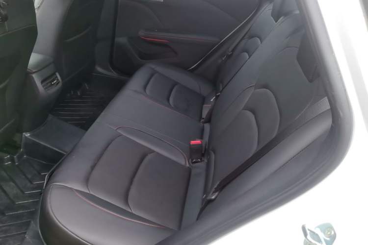 Used Chevrolet Monza 2020 Light Hybrid RS 330T Automatic Comfort Edition Left Rear Seat