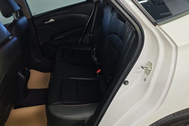 Used Chevrolet Monza 2020 Light Hybrid Redline 320T Dual-Clutch Thrilling Edition Left Rear Seat