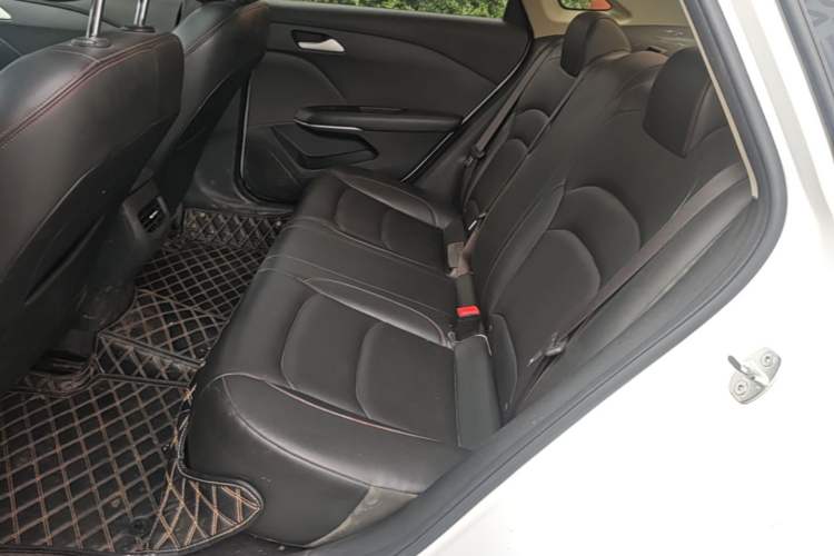 Used Chevrolet Monza 2020 Light Hybrid Redline 320T Dual-Clutch Thrilling Edition Left Rear Seat