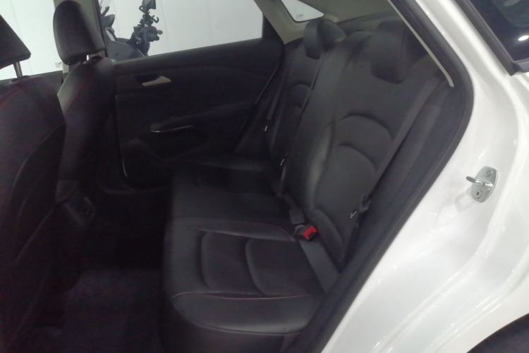 Used Chevrolet Monza 2020 Light Hybrid Redline 320T Dual-Clutch Joyful Edition Left Rear Seat
