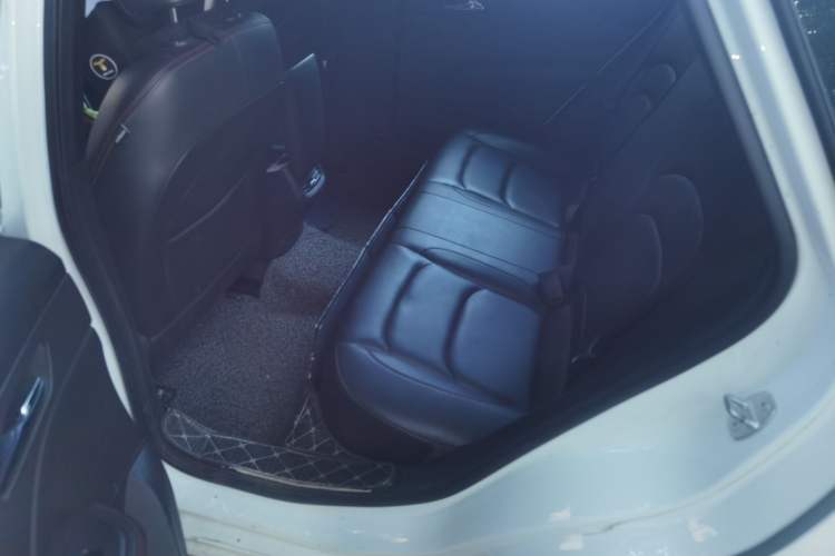Used Chevrolet Monza 2020 Light Hybrid RS 330T Automatic Comfort Edition Left Rear Seat
