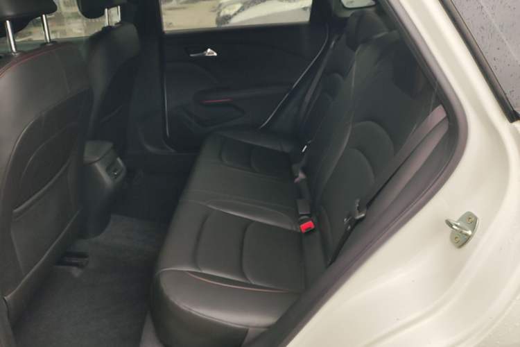 Used Chevrolet Monza 2020 Light Hybrid RS 330T Automatic Comfort Edition Left Rear Seat