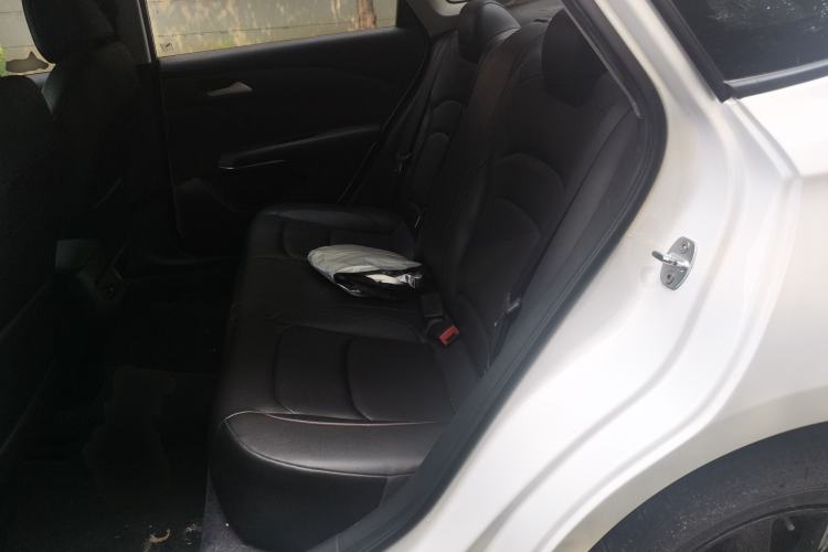 Used Chevrolet Monza 2020 Light Hybrid Redline 320T Dual-Clutch Joyful Edition Left Rear Seat