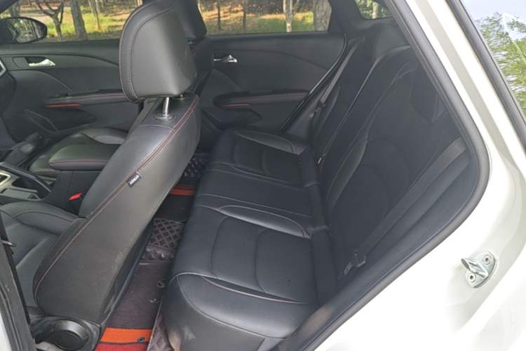 Used Chevrolet Monza 2020 Light Hybrid RS 330T Automatic Comfort Edition Left Rear Seat