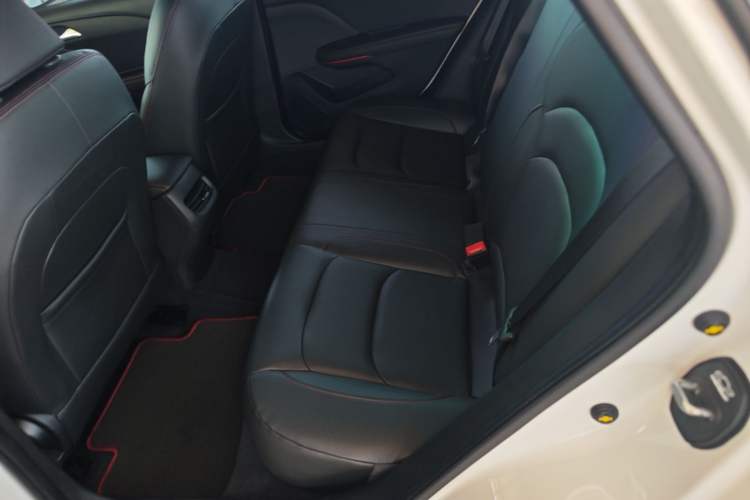 Used Chevrolet Monza 2020 Light Hybrid RS 330T Automatic Comfort Edition Left Rear Seat