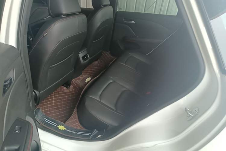 Used Chevrolet Monza 2020 Light Hybrid RS 330T Automatic Comfort Edition Left Rear Seat