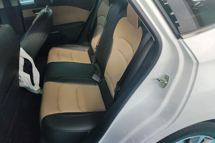 Used Chevrolet Monza 2020 320 Automatic Enjoyment Edition Left Rear Seat