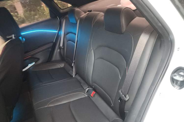 Used Chevrolet Monza 2020 Light Hybrid RS 330T Automatic Comfort Edition Left Rear Seat