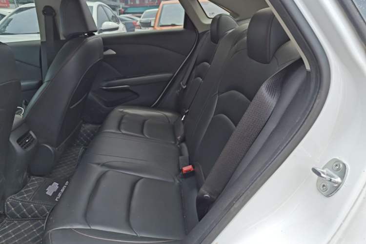 Used Chevrolet Monza 2020 Light Hybrid Redline 320T Dual-Clutch Joyful Edition Left Rear Seat