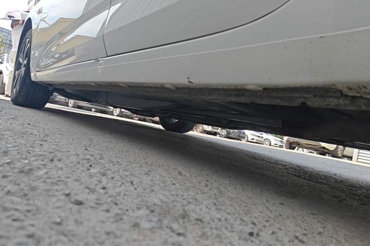 Used Chevrolet Monza 2020 Light Hybrid RS 330T Automatic Comfort Edition Left Side Sill