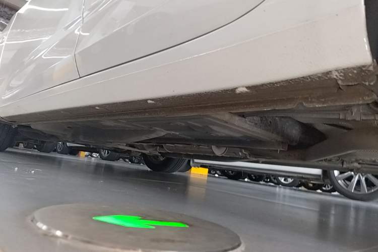 Used Chevrolet Monza 2020 Light Hybrid RS 330T Automatic Comfort Edition Left Side Sill