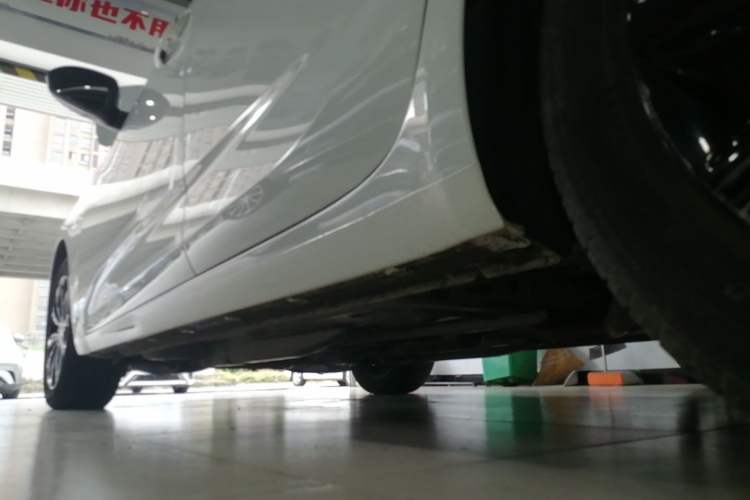 Used Chevrolet Monza 2020 Light Hybrid Redline 320T Dual-Clutch Joyful Edition Left Side Sill
