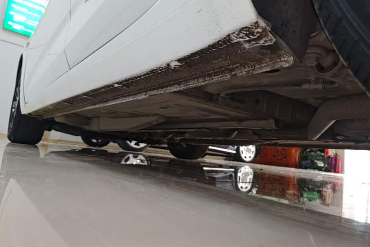Used Chevrolet Monza 2020 Light Hybrid Redline 320T Dual-Clutch Joyful Edition Left Side Sill