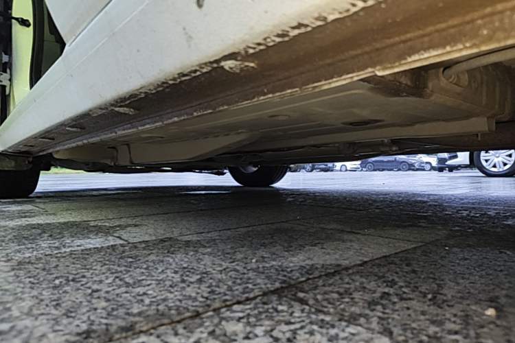 Used Chevrolet Monza 2020 Light Hybrid RS 330T Automatic Comfort Edition Left Side Sill