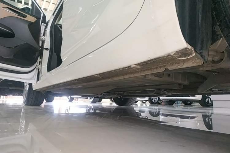 Used Chevrolet Monza 2020 320 Automatic Enjoyment Edition Left Side Sill