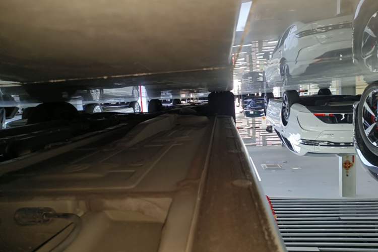 Used Chevrolet Monza 2020 Light Hybrid Redline 320T Dual-Clutch Thrilling Edition Left Side Sill