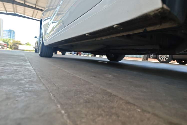 Used Chevrolet Monza 2020 Light Hybrid RS 330T Automatic Comfort Edition Left Side Sill