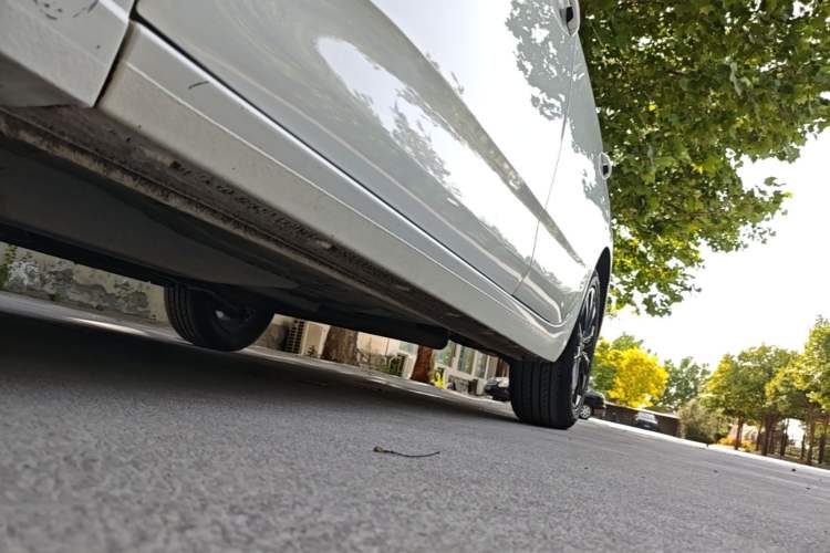 Used Chevrolet Monza 2020 Light Hybrid Redline 320T Dual-Clutch Joyful Edition Left Side Sill