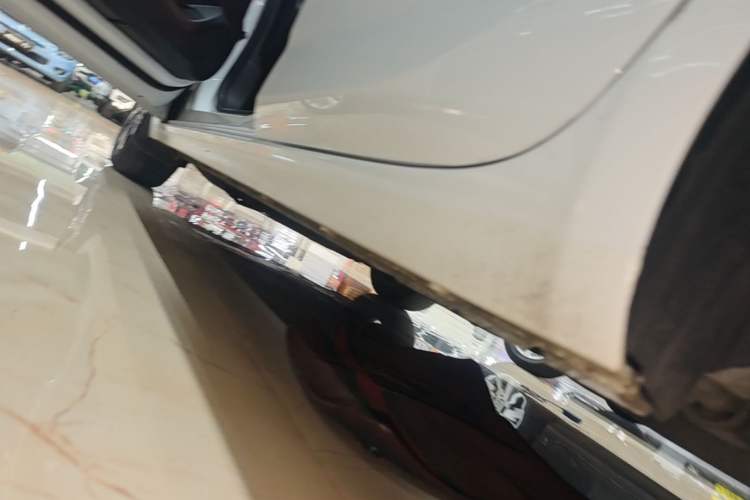 Used Chevrolet Monza 2020 Light Hybrid RS 330T Automatic Comfort Edition Left Side Sill