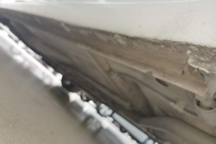 Used Chevrolet Monza 2020 Light Hybrid RS 330T Automatic Comfort Edition Left Side Sill
