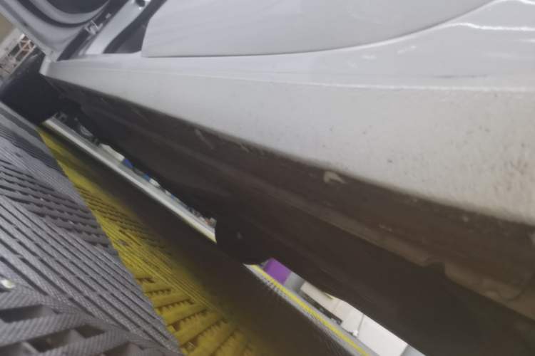Used Chevrolet Monza 2020 Light Hybrid RS 330T Automatic Comfort Edition Left Side Sill